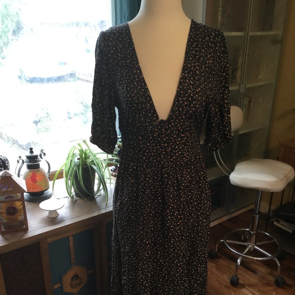 24 Colours midi black floral dress has a slit on each side of the front 34 /XS
